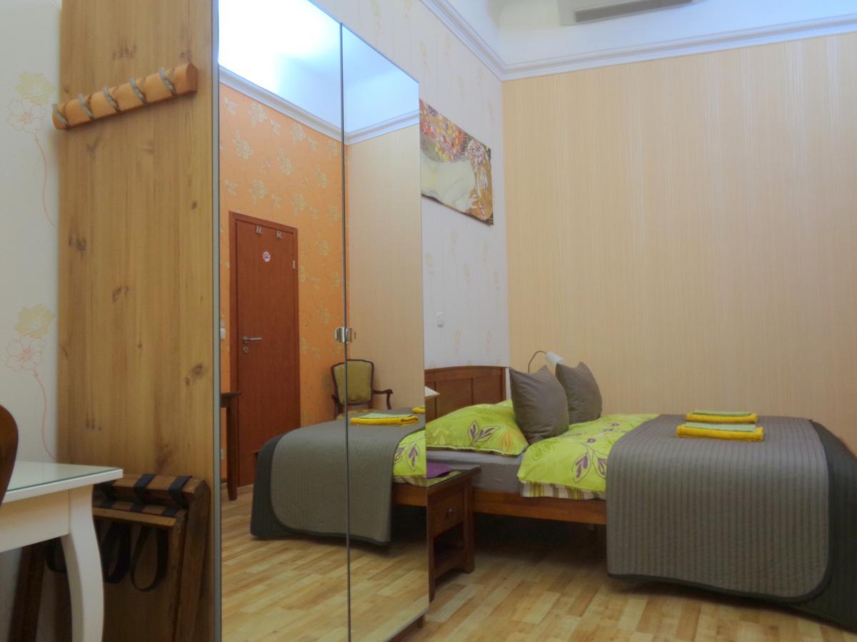 Budapest Guestrooms Bagian luar foto