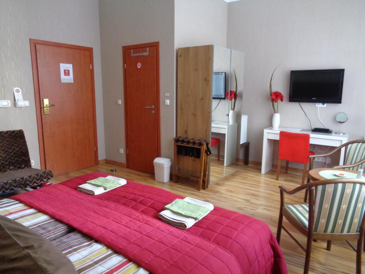 Budapest Guestrooms Bagian luar foto
